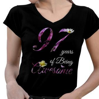 97 Years Old Awesome Floral 1925 97Th Birthday Gift Women V-Neck T-Shirt | Mazezy