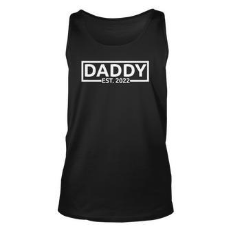 Daddy Est 2022 New Dad Fathers Day Men Mommy Matching Unisex Tank Top | Mazezy