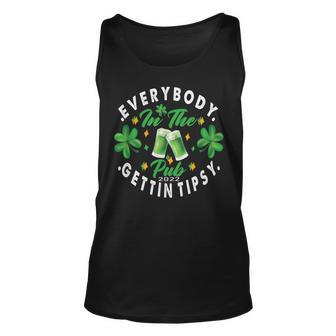 Everybody In The Pub Gettin Tipsy Unisex Tank Top | Favorety