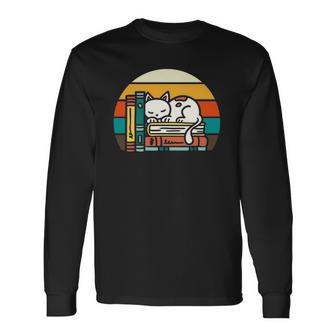 Cute Cat Lady Books Reading Kitty Animals Pet Vintage Long Sleeve T-Shirt T-Shirt | Mazezy