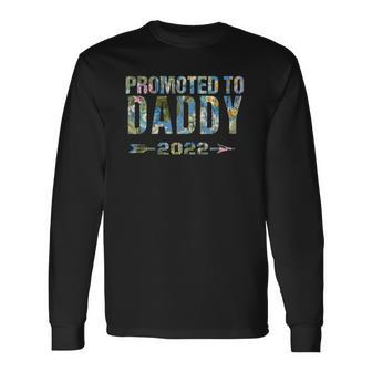Promoted To Daddy Est 2022 First Time Dad To Be Daddy Long Sleeve T-Shirt T-Shirt | Mazezy