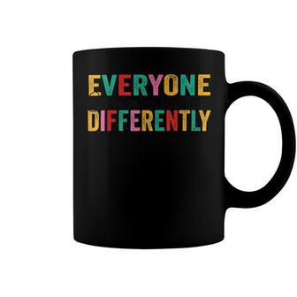 Everyone Communicates Differently V3 Coffee Mug | Favorety DE