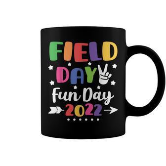 Field Day Vibes 2022 Fun Day For School Teachers And Kids V2 Coffee Mug | Mazezy