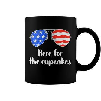 Here For The Cupcakes Mom Or Dad - Funny Family 4Th Of July Coffee Mug - Seseable