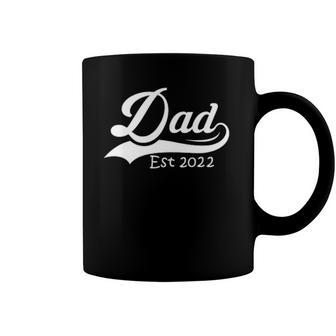 Mens Dad Est 2022 Fathers Day Daddy Expecting Baby Best Dad Coffee Mug | Mazezy