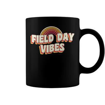 Teacher & Kids Last Day Of School Retro Its Field Day 2022 Coffee Mug - Seseable