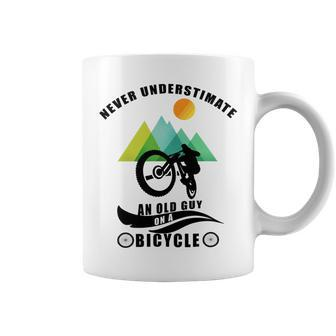 Never Underestimate An Old Guy On A Bicycle Coffee Mug | Favorety DE