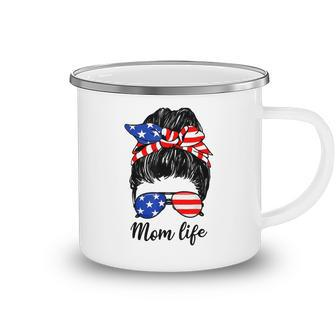 Funny American Flag 4Th Of July Mom Life Messy Bun Mors Day T-Shirt Camping Mug - Seseable