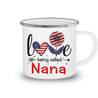 Love Being Called Nana American Flag Sunflower 4Th Of July T-Shirt Camping Mug - Seseable