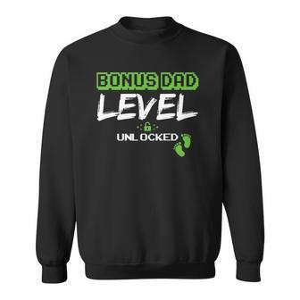 Gaming Bonus Dad Level Unlocked Leveled Up Daddy Video Game Sweatshirt - Thegiftio UK