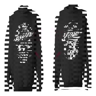 Yeye Grandpa Gift This Is What An Awesome Yeye Looks Like Sweatshirt - Seseable