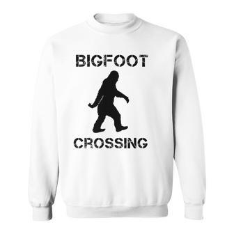 Bigfoot Crossing Sasquatch Hunting Believers Sweatshirt - Thegiftio UK
