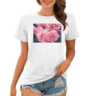 Pink Roses In Garden Women T-shirt | Favorety DE