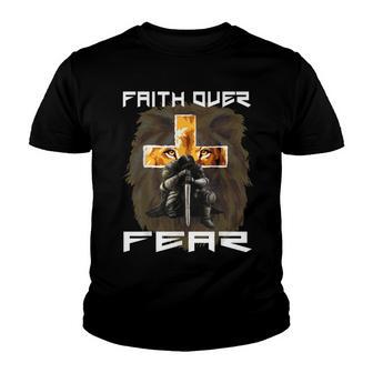 Cool Faith Over Fear Men Lion Christian Prayer Warrior Youth T-shirt - Thegiftio UK