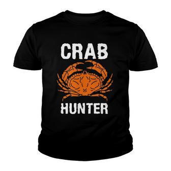 Crab Hunter Crab Lover Vintage Crab Youth T-shirt | Mazezy