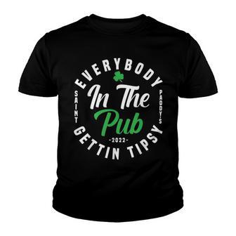 Everybody In The Pub Gettin Tipsy Youth T-shirt | Favorety UK