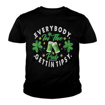 Everybody In The Pub Gettin Tipsy Youth T-shirt | Favorety UK