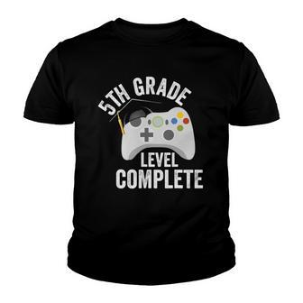 Gamer Level Complete Class Of 2022 5Th Grade Graduation Youth T-shirt | Mazezy