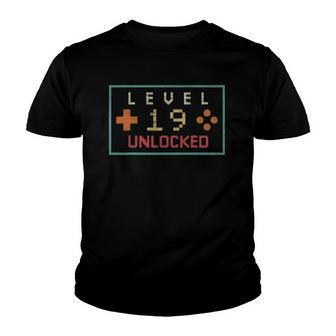 Gaming Vintage 19Th Birthday Gift 19 Years Old Boy Girl Gamer Youth T-shirt | Mazezy