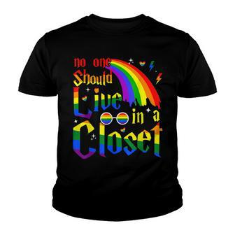 No One Should Live In A Closet Lgbt-Q Gay Pride Proud Ally Youth T-shirt | Mazezy
