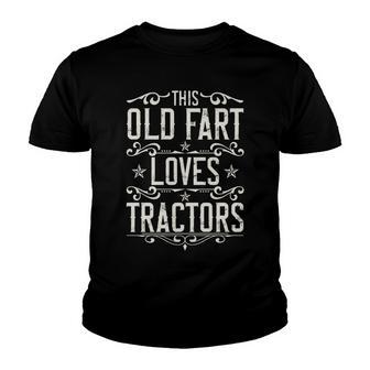 This Old Fart Loves Tractors Vintage Old Man Elderly People Youth T-shirt - Thegiftio UK