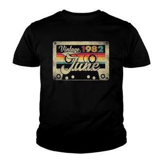Vintage June 1982 40Th Birthday Gift 40 Years Old Retro Youth T-shirt | Mazezy