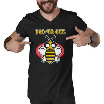 Dad To Bee - Pregnant Women & Moms - Pregnancy Bee Men V-Neck Tshirt | Mazezy