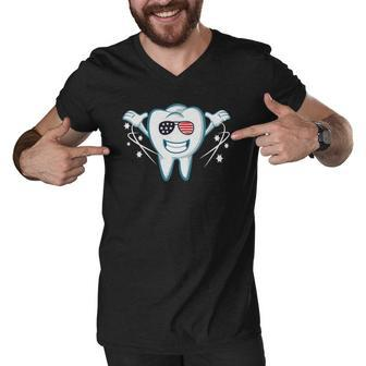 Funny Tooth With Sunglasses Flag Usa Dentist Gift 4Th July Men V-Neck Tshirt | Mazezy