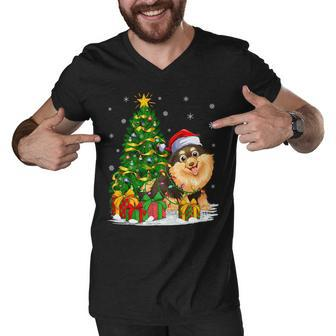 Funny Xmas Tree Family Matching Santa Pomeranian Christmas T-Shirt Men V-Neck Tshirt - Seseable