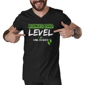 Gaming Bonus Dad Level Unlocked Leveled Up Daddy Video Game Men V-Neck Tshirt | Mazezy