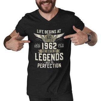 Life Begins At 1962 Funny 60Th Birthday New 2022 Gift Men V-Neck Tshirt - Seseable