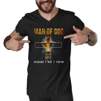 Man Of God Husband Dad Papaw Christian Men V-Neck Tshirt | Mazezy