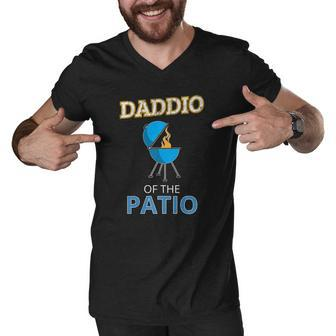 Mens Funny Daddio Of The Patio Fathers Day Bbq Grill Dad Men V-Neck Tshirt | Mazezy