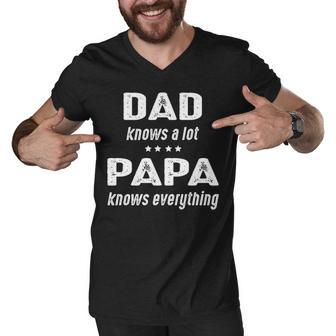 Papa Grandpa Gift Papa Knows Everything Men V-Neck Tshirt - Seseable