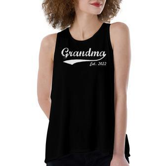 New Grandma Grandma Est 2022 Grandma To Be Women's Loose Tank Top | Mazezy