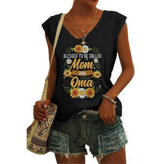 Blessed To Be Called Mom And Oma Cute Sunflower Women's V-neck Tank Top | Mazezy