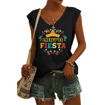 Lets Fiesta Mexican Cinco De Mayo Poncho Hat Women's V-neck Tank Top | Mazezy