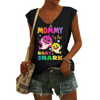 Mommy Of The Birthday Shark Mom Matching Women's V-neck Tank Top | Mazezy