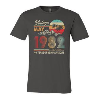 40 Years Old 40Th Birthday Decoration May 1982 Jersey T-Shirt | Mazezy