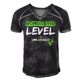 Gaming Bonus Dad Level Unlocked Leveled Up Daddy Video Game Men's Short Sleeve V-neck 3D Print Retro Tshirt | Mazezy