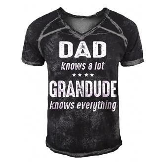 Grandude Grandpa Gift Grandude Knows Everything Men's Short Sleeve V-neck 3D Print Retro Tshirt - Seseable