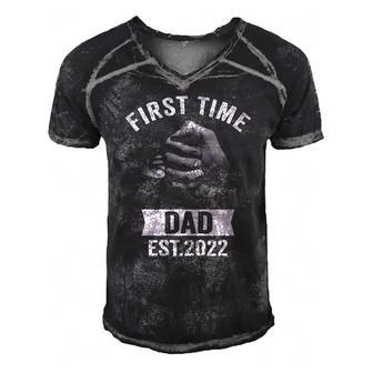 Mens First Time Dad Est 2022 S Pregnancy Announcement Daddy Men's Short Sleeve V-neck 3D Print Retro Tshirt | Mazezy