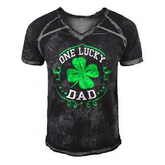 One Lucky Dad Funny St Patricks Day Gift For Daddy Men Men's Short Sleeve V-neck 3D Print Retro Tshirt | Mazezy