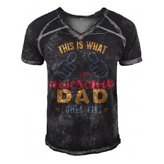This Is What An Awesome Dad Looks Like Fathers Day  Men's Short Sleeve V-neck 3D Print Retro Tshirt
