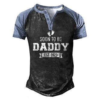 Mens Soon To Be Daddy 2023 Pregnancy Announcement Men's Henley Raglan T-Shirt | Mazezy