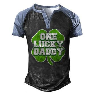 St Patricks Day For Father One Lucky Daddy Men's Henley Raglan T-Shirt | Mazezy