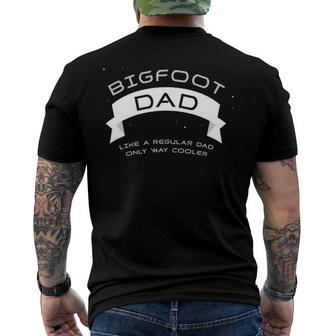 Mens Bigfoot Dad Cute Fathers Day Men's Back Print T-shirt | Mazezy