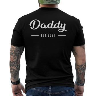 Mens Daddy Established 2021 New Dad Men's Back Print T-shirt | Mazezy AU