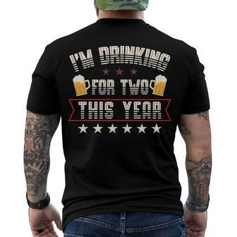Drinking For Two 4Th Of July Pregnancy Announcement Men's T-shirt Back Print - Seseable