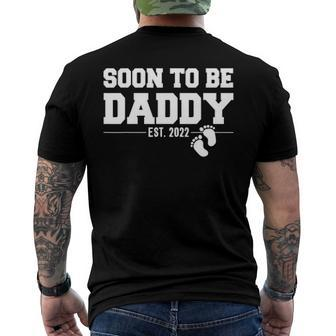 Mens Soon To Be Daddy 2022 Fathers Day - Promoted To Dad Est 2022 Ver2 Men's Back Print T-shirt | Mazezy